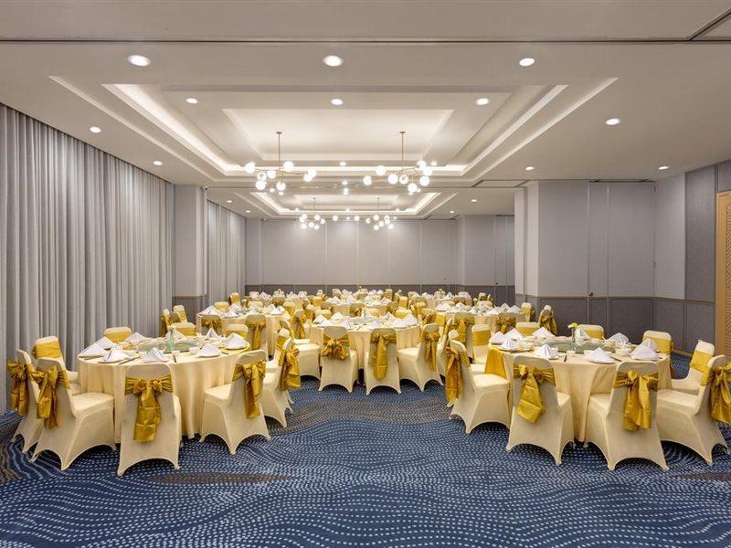 Hotel Santika Pasir Koja Бандунг Экстерьер фото