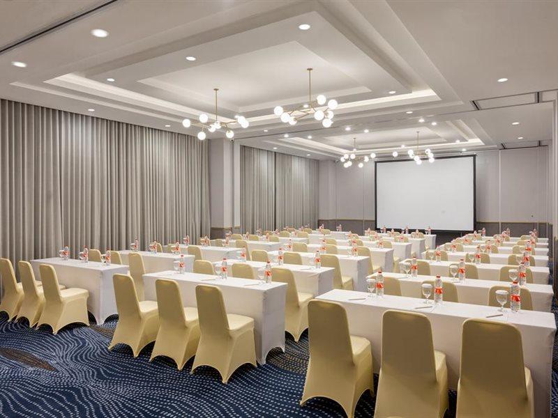 Hotel Santika Pasir Koja Бандунг Экстерьер фото