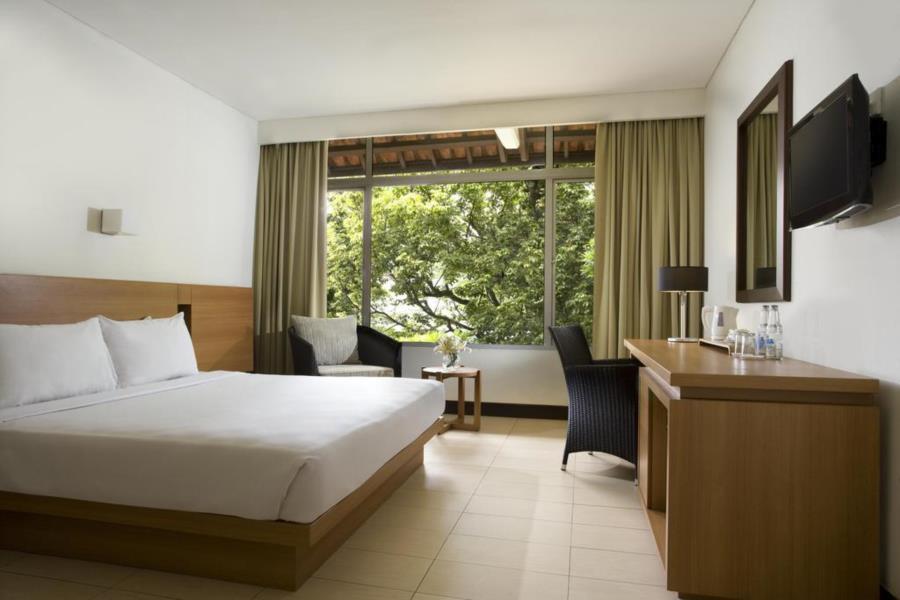 Hotel Santika Pasir Koja Бандунг Экстерьер фото