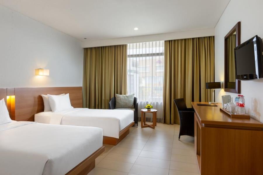 Hotel Santika Pasir Koja Бандунг Экстерьер фото
