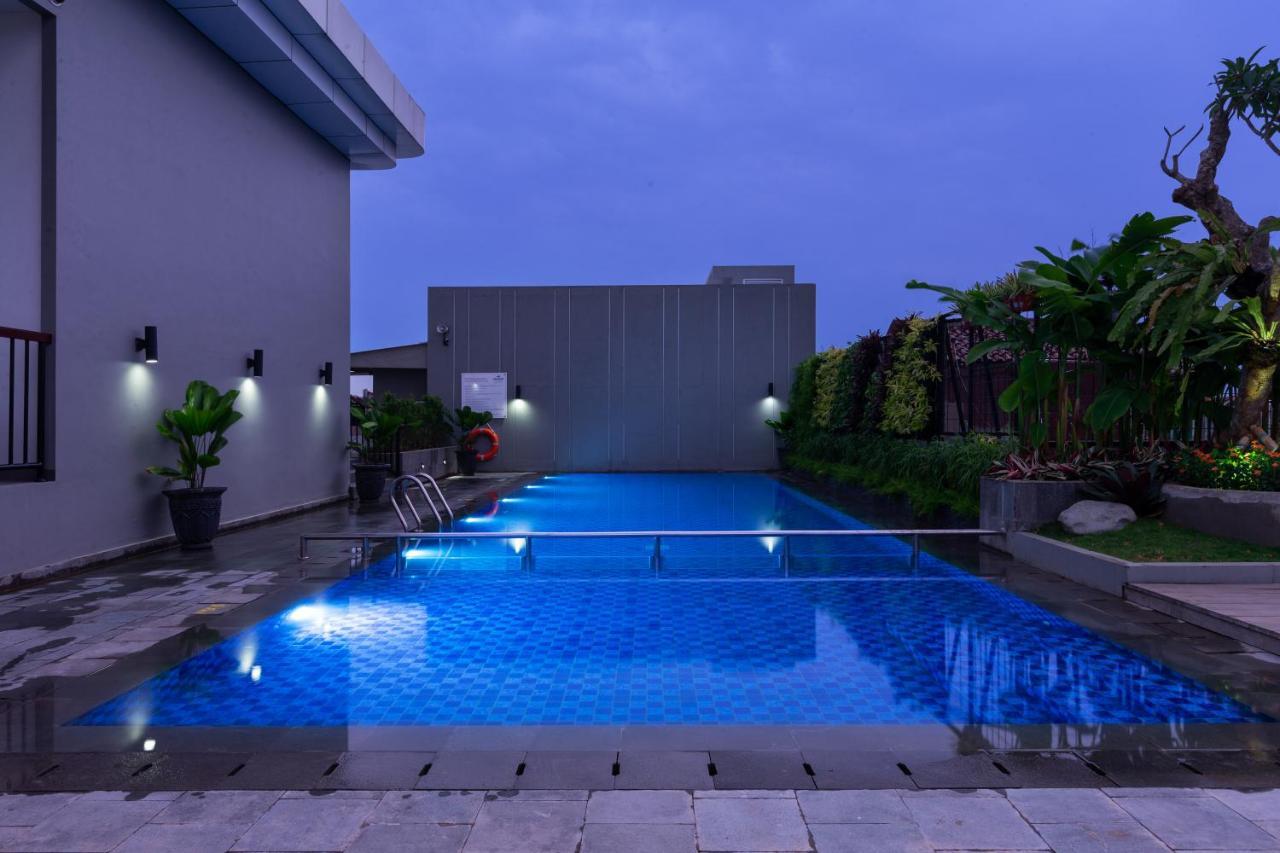 Hotel Santika Pasir Koja Бандунг Экстерьер фото