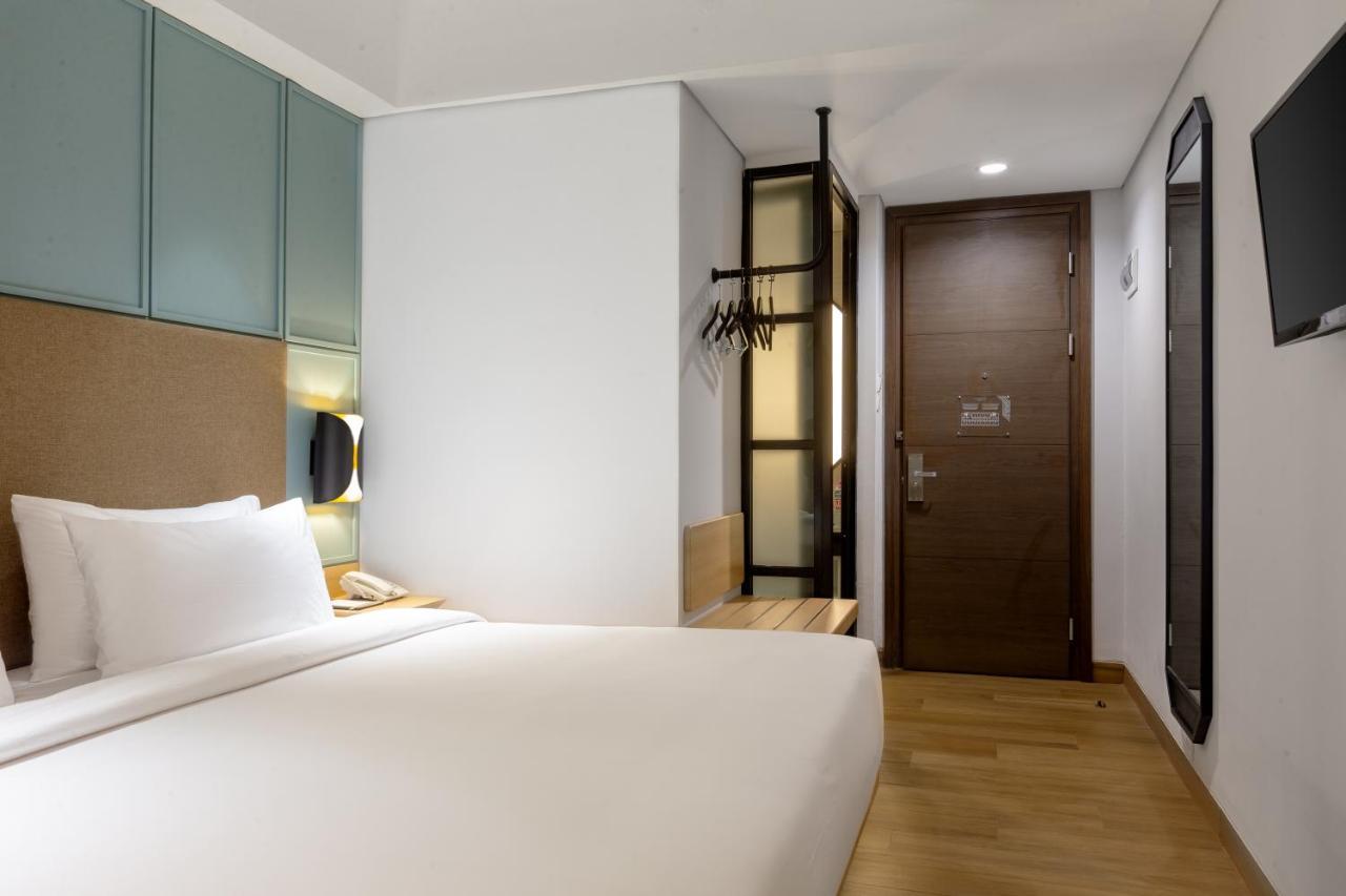 Hotel Santika Pasir Koja Бандунг Экстерьер фото